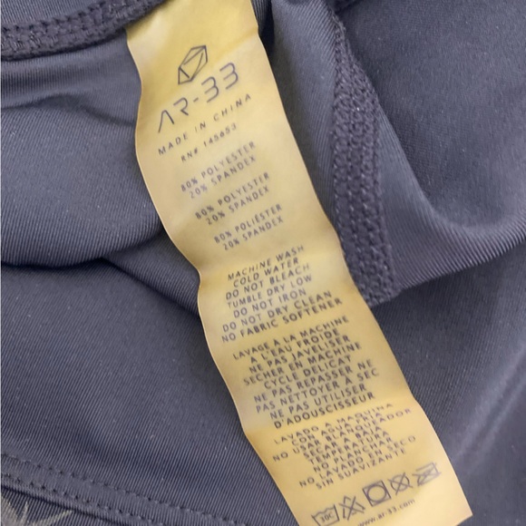 AR-33 black leggings with design - Picture 8 of 8